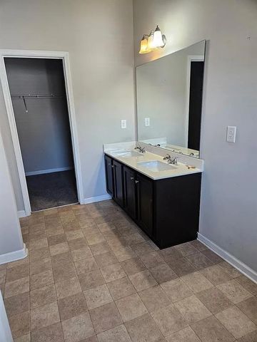 7373 Ledgestone Lane, Riverdale, GA 30274