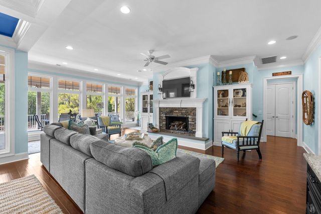2073 Turnberry Ln., Murrells Inlet, SC 29576