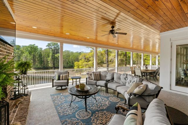 2073 Turnberry Ln., Murrells Inlet, SC 29576