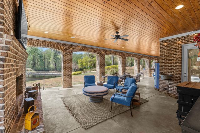 2073 Turnberry Ln., Murrells Inlet, SC 29576