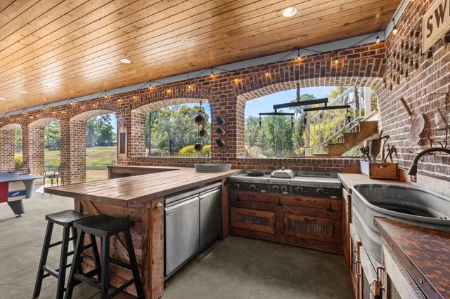 2073 Turnberry Ln., Murrells Inlet, SC 29576