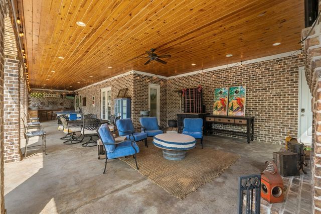 2073 Turnberry Ln., Murrells Inlet, SC 29576