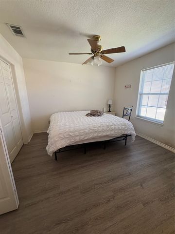 305 N Neches Street, Whitney, TX 76692