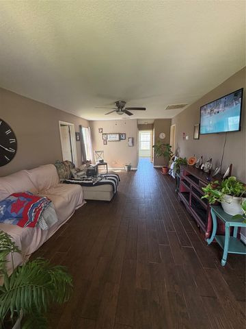 305 N Neches Street, Whitney, TX 76692