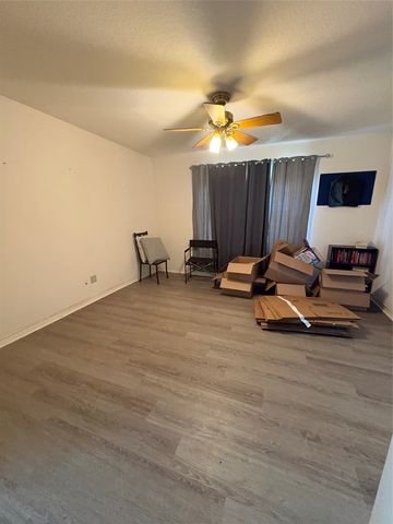 305 N Neches Street, Whitney, TX 76692