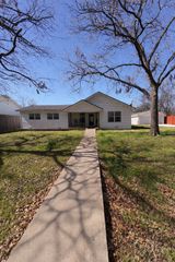305 N Neches Street, Whitney, TX 76692