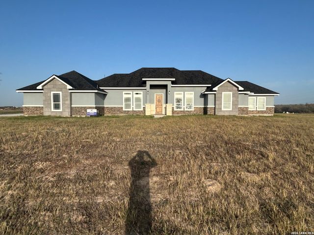 108 estates, La Vernia, TX 78121