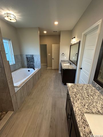 108 estates, La Vernia, TX 78121