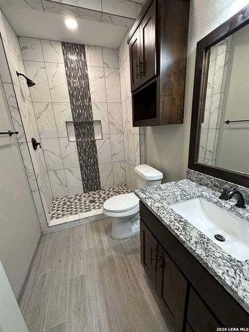 108 estates, La Vernia, TX 78121