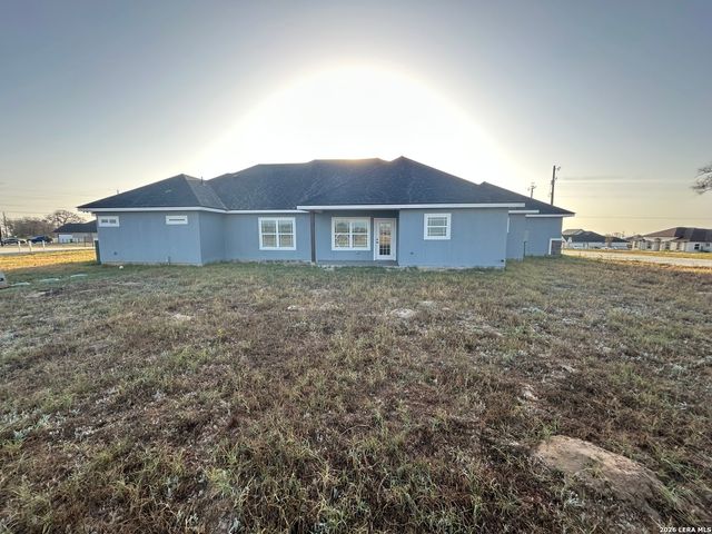 108 estates, La Vernia, TX 78121