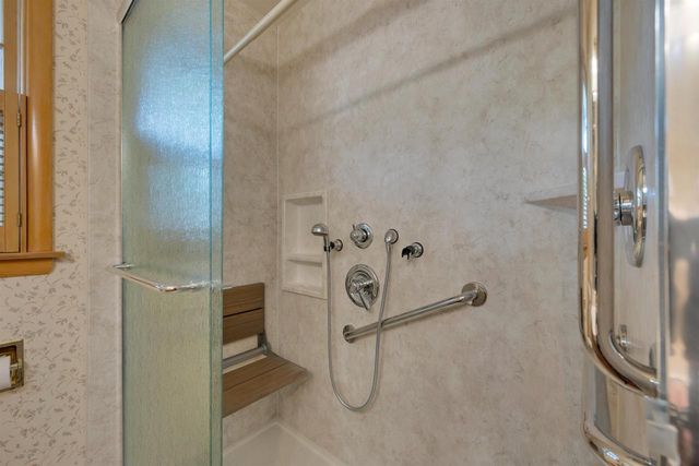 1139 MEACHAM STREET, Green Bay, WI 54304
