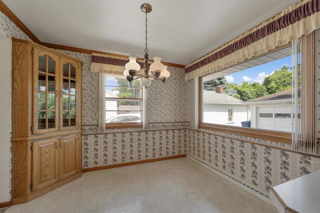 1139 MEACHAM STREET, Green Bay, WI 54304