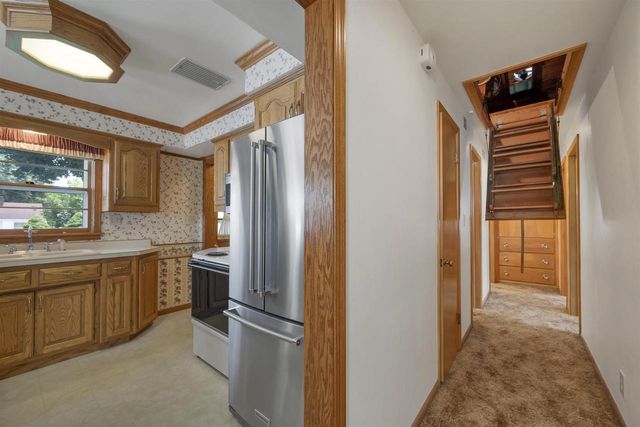 1139 MEACHAM STREET, Green Bay, WI 54304