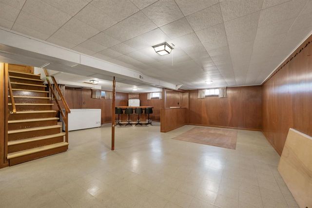 1139 MEACHAM STREET, Green Bay, WI 54304