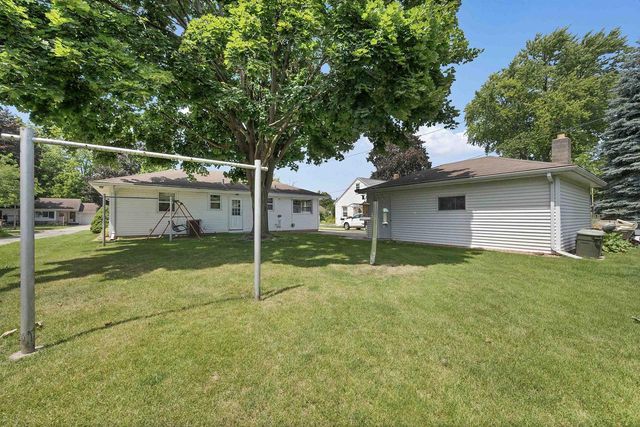1139 MEACHAM STREET, Green Bay, WI 54304