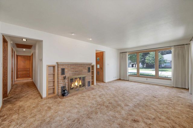 1139 MEACHAM STREET, Green Bay, WI 54304