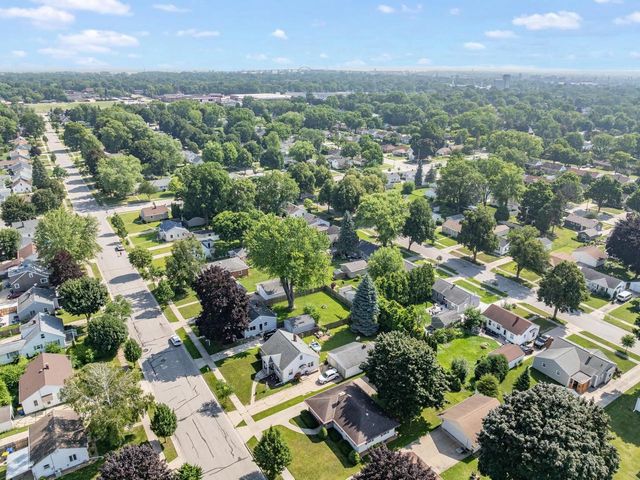 1139 MEACHAM STREET, Green Bay, WI 54304