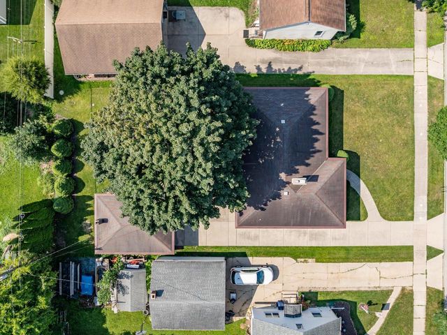 1139 MEACHAM STREET, Green Bay, WI 54304