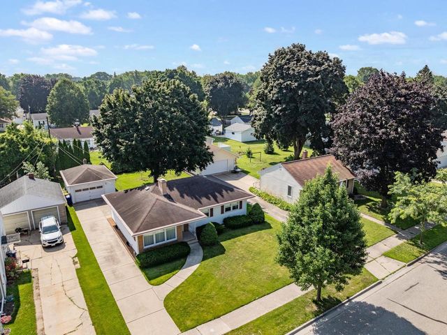 1139 MEACHAM STREET, Green Bay, WI 54304