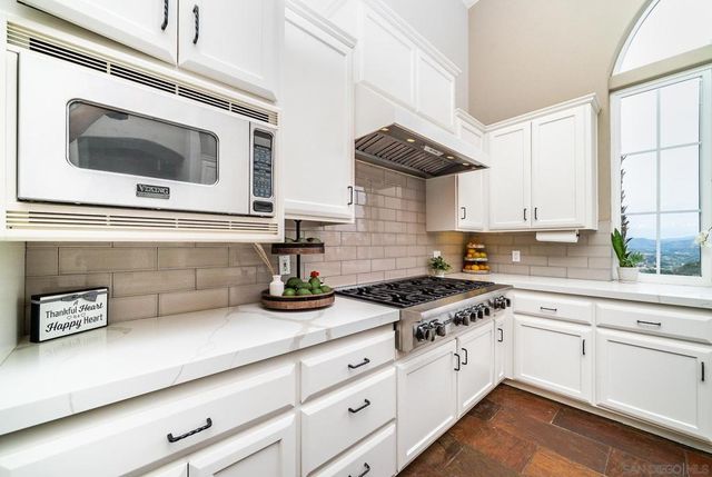 5104 Olive Hill Trl, Bonsall, CA 92003