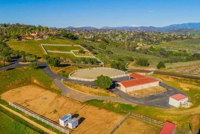 5104 Olive Hill Trl, Bonsall, CA 92003