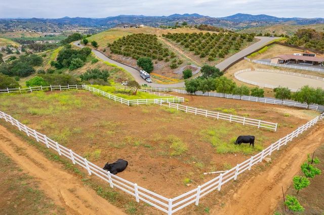 5104 Olive Hill Trl, Bonsall, CA 92003