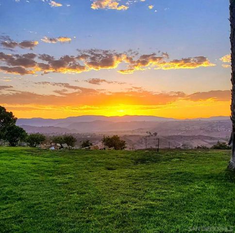 5104 Olive Hill Trl, Bonsall, CA 92003