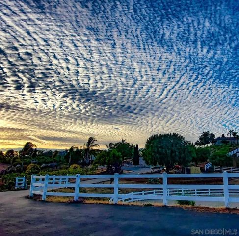 5104 Olive Hill Trl, Bonsall, CA 92003