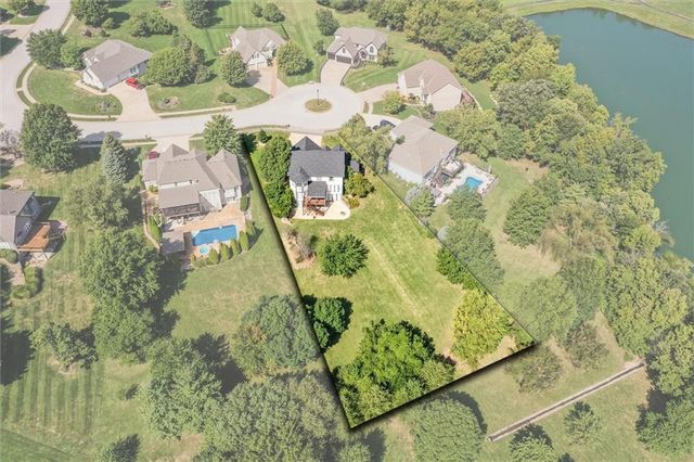 12670 Oak Harbor Drive, Platte City, MO 64079