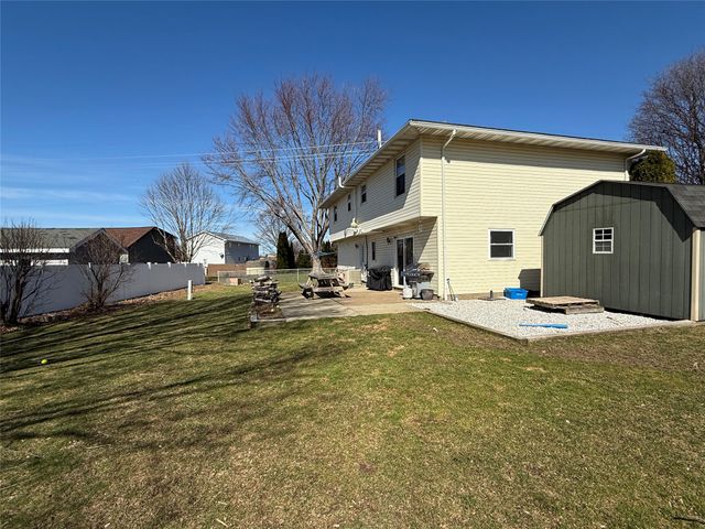 49 CRESTWOOD Lane, North East Boro, PA 16428