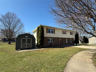 49 CRESTWOOD Lane, North East Boro, PA 16428