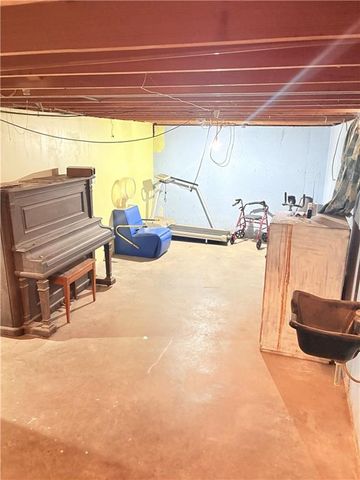 1021 N 8th Street, Atchison, KS 66002