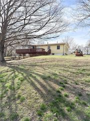 1021 N 8th Street, Atchison, KS 66002