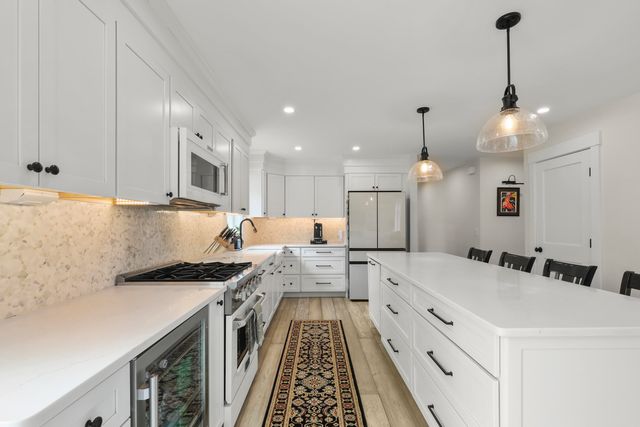 15 Maxwell Lane, Sandwich, MA 02563