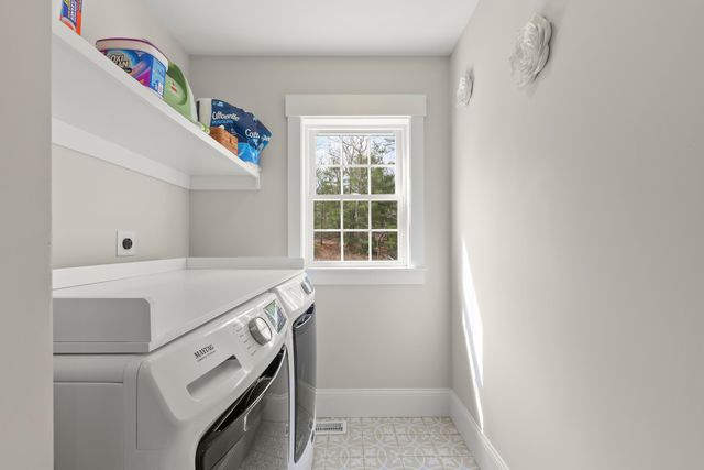 15 Maxwell Lane, Sandwich, MA 02563