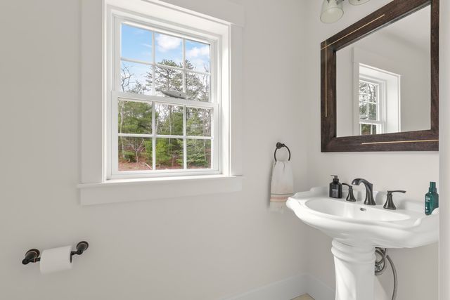 15 Maxwell Lane, Sandwich, MA 02563