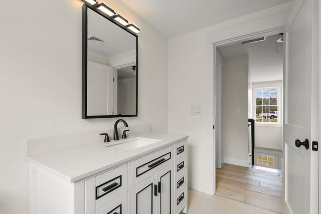 15 Maxwell Lane, Sandwich, MA 02563
