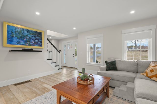 15 Maxwell Lane, Sandwich, MA 02563