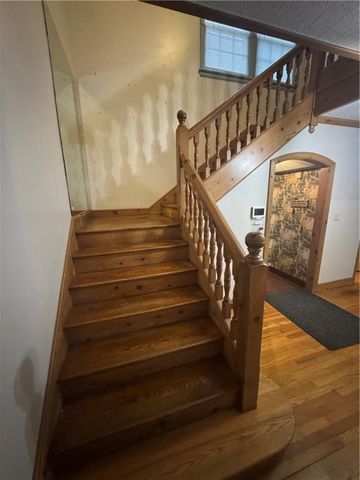 1410 S Broadway Street, Leavenworth, KS 66048