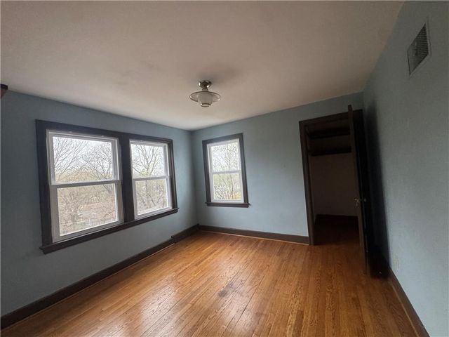 1410 S Broadway Street, Leavenworth, KS 66048