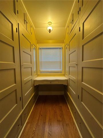 1410 S Broadway Street, Leavenworth, KS 66048