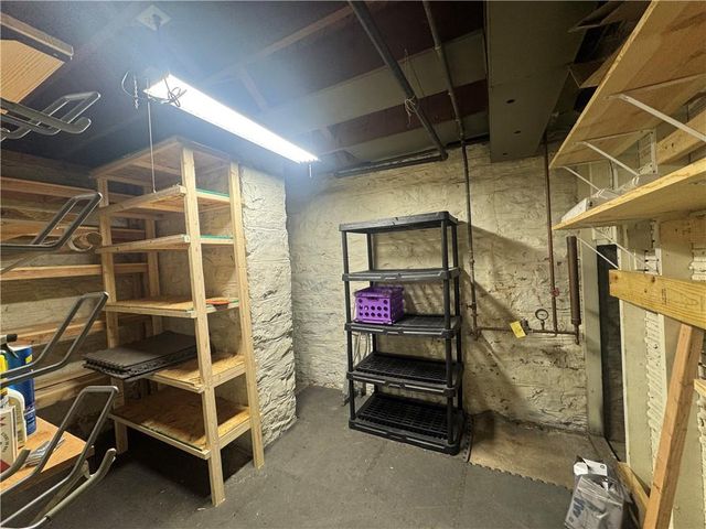 1410 S Broadway Street, Leavenworth, KS 66048