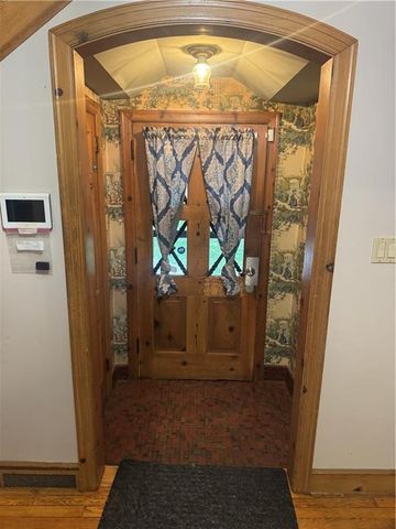 1410 S Broadway Street, Leavenworth, KS 66048