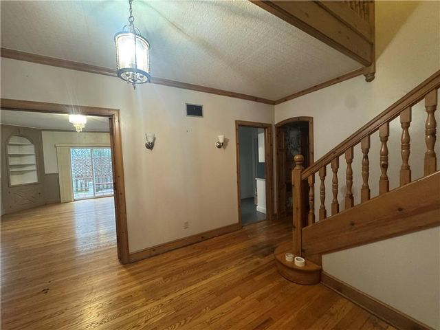 1410 S Broadway Street, Leavenworth, KS 66048
