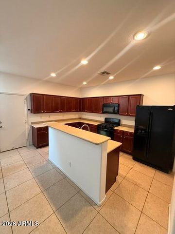5811 E GROVE Avenue, Mesa, AZ 85206