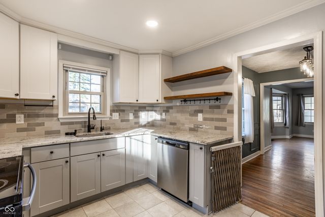 5525 Rosslyn Avenue, Indianapolis, IN 46220