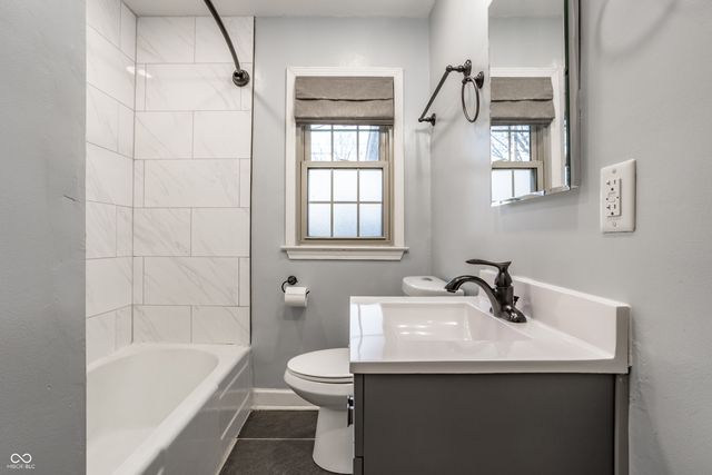 5525 Rosslyn Avenue, Indianapolis, IN 46220