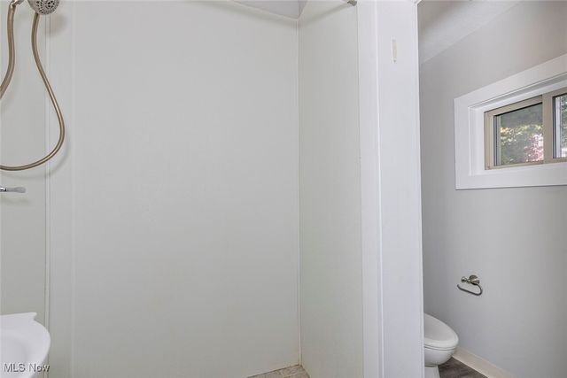 1975 E 124th Place, Cleveland, OH 44106