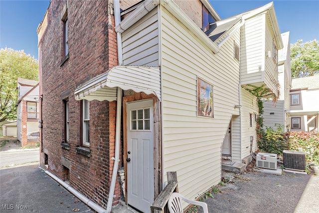 1975 E 124th Place, Cleveland, OH 44106
