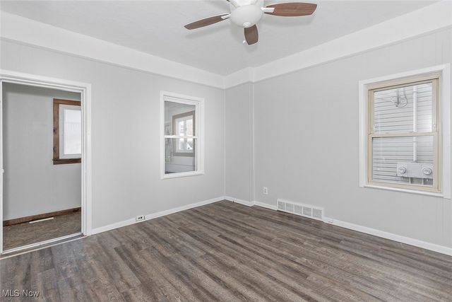 1975 E 124th Place, Cleveland, OH 44106